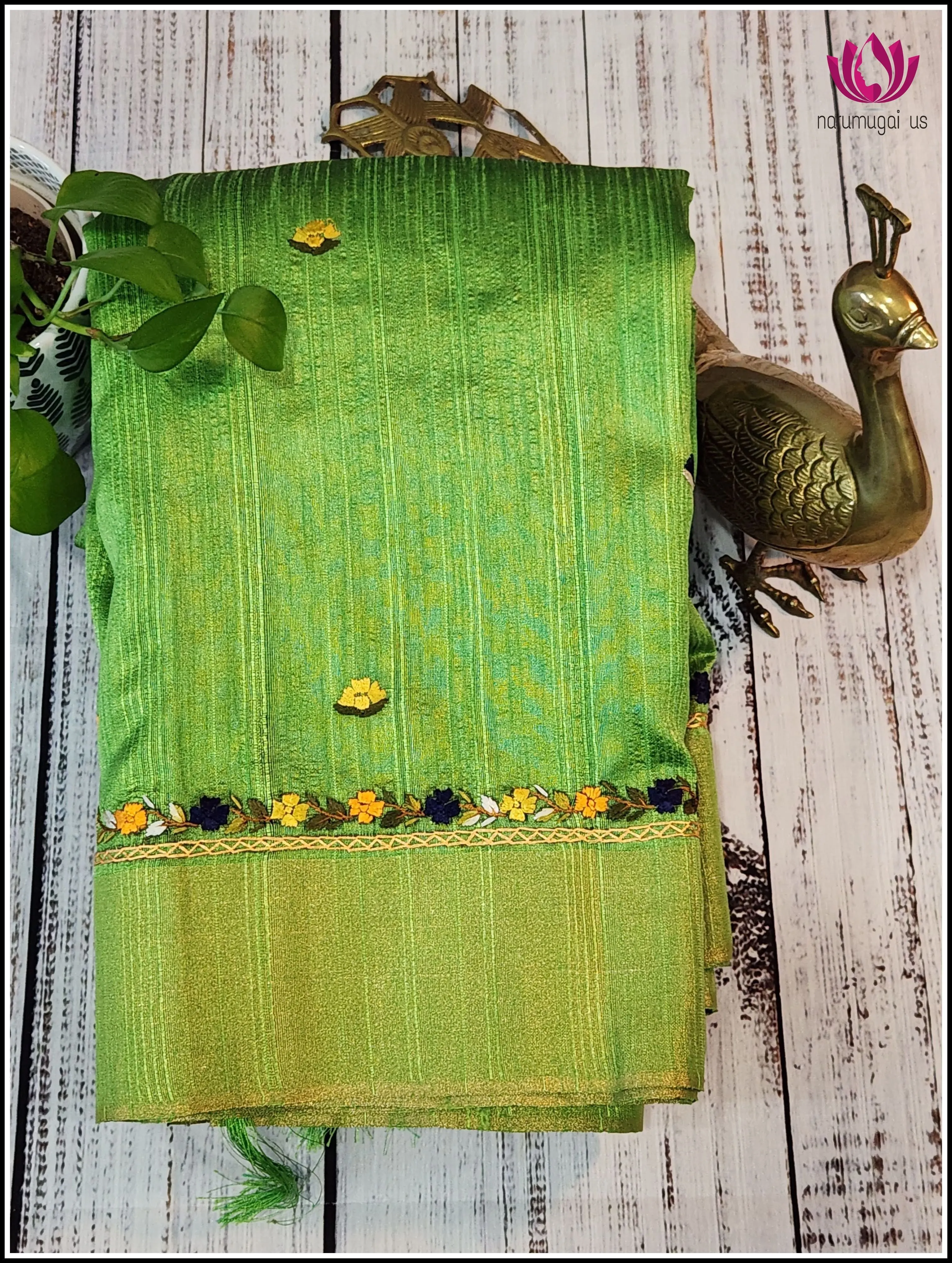 Cotton Jute silk saree in Green with Hand embroidered Designs