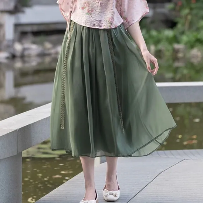 Elbow-Sleeve V-Neck Floral Print Top / High Rise Plain Midi A-Line Skirt